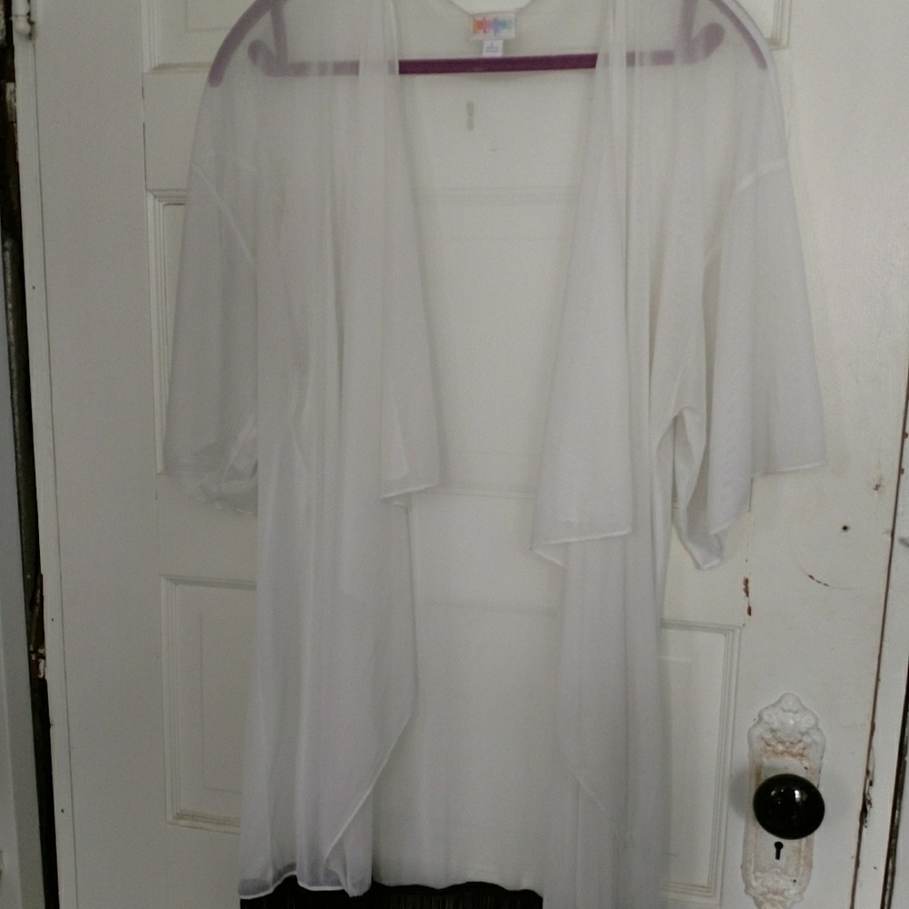 Lularoe Monroe kimono NWOT, size L